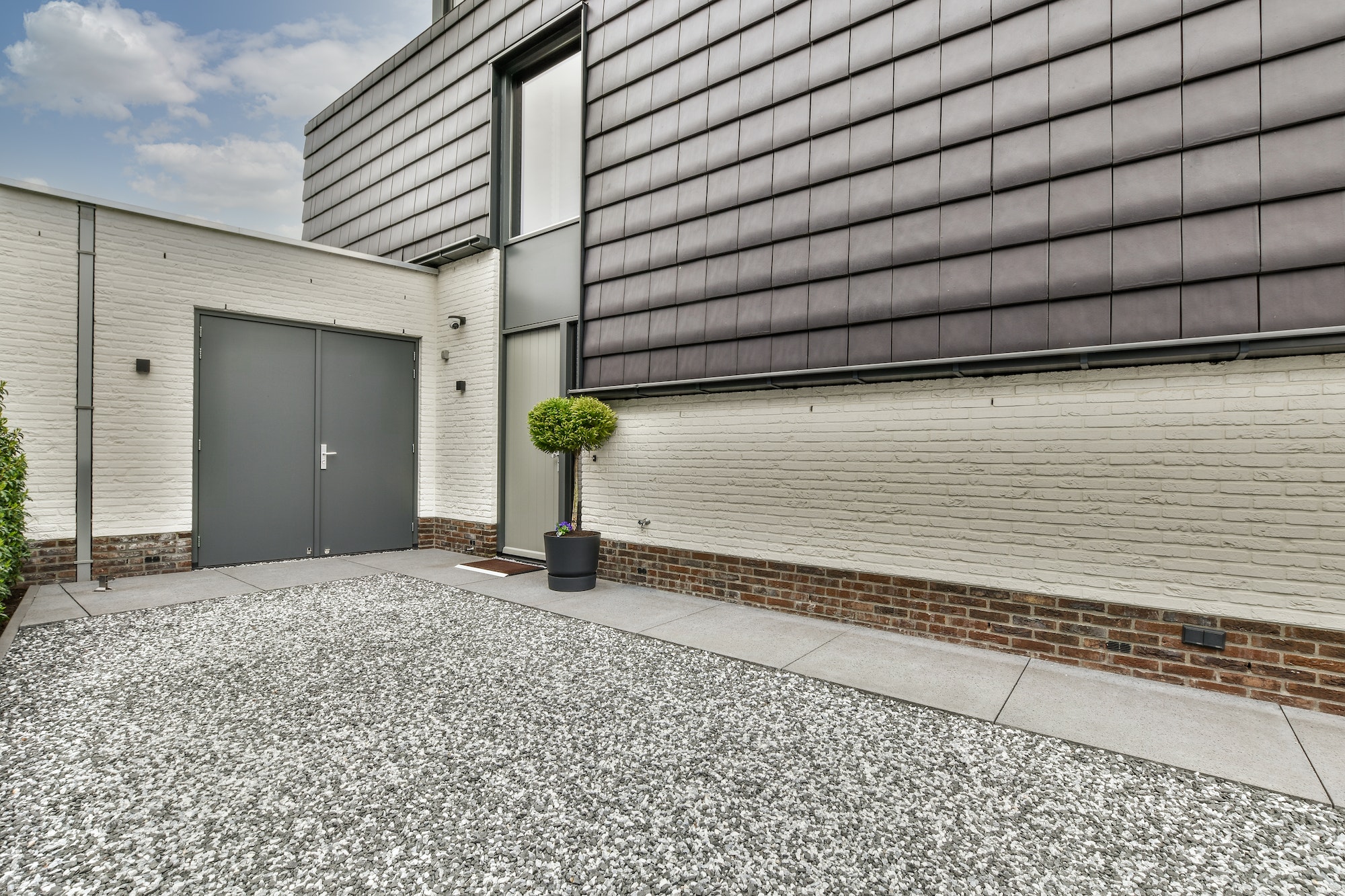 entrance-to-the-garage-in-a-modern-style.jpg